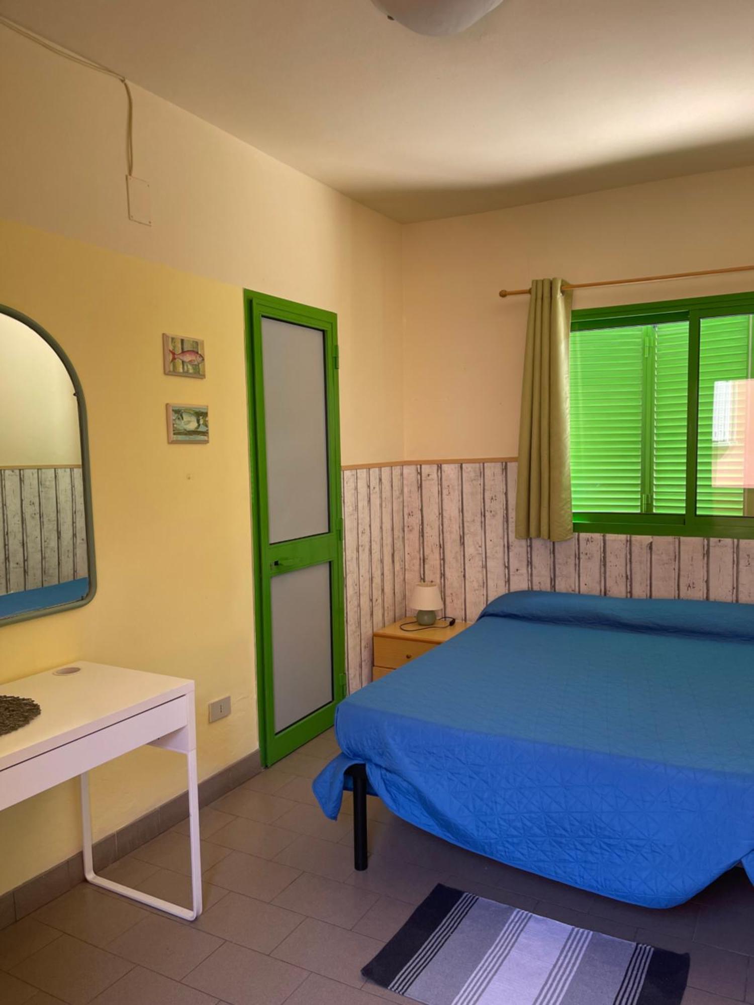 Hotel Lupo Di Mare Марина-ди- Кастаньето Экстерьер фото